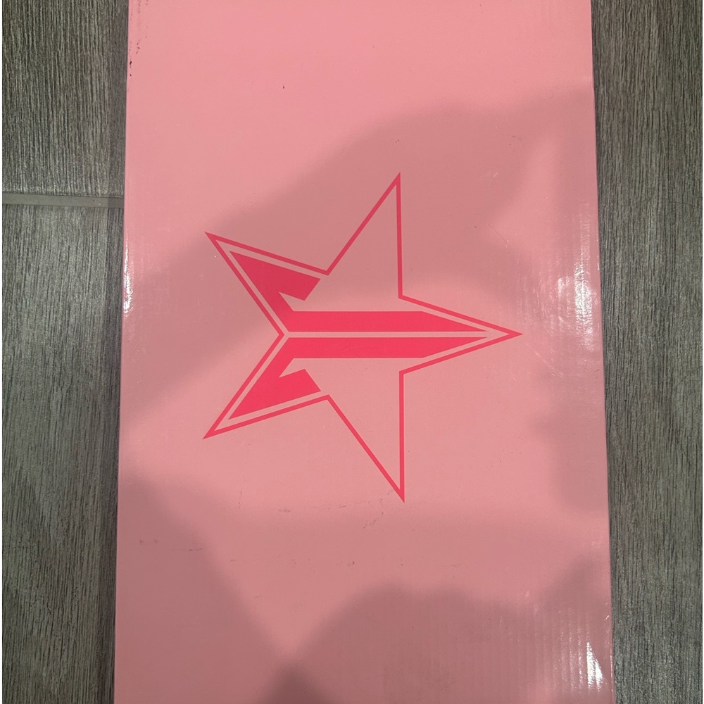 Jeffree Star Metallic Star Mirror